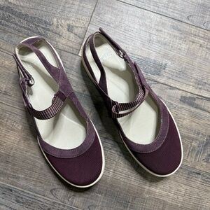 Dansko Women's Purple Flats Women's Size 37 6.5 - 7 Leather